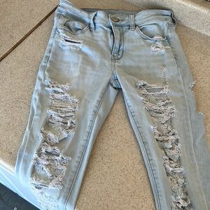 American Eagle distressed, style stretch size 4 regular